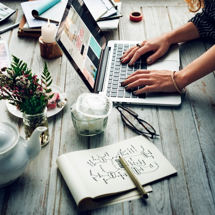 side-view-woman-using-computer-l